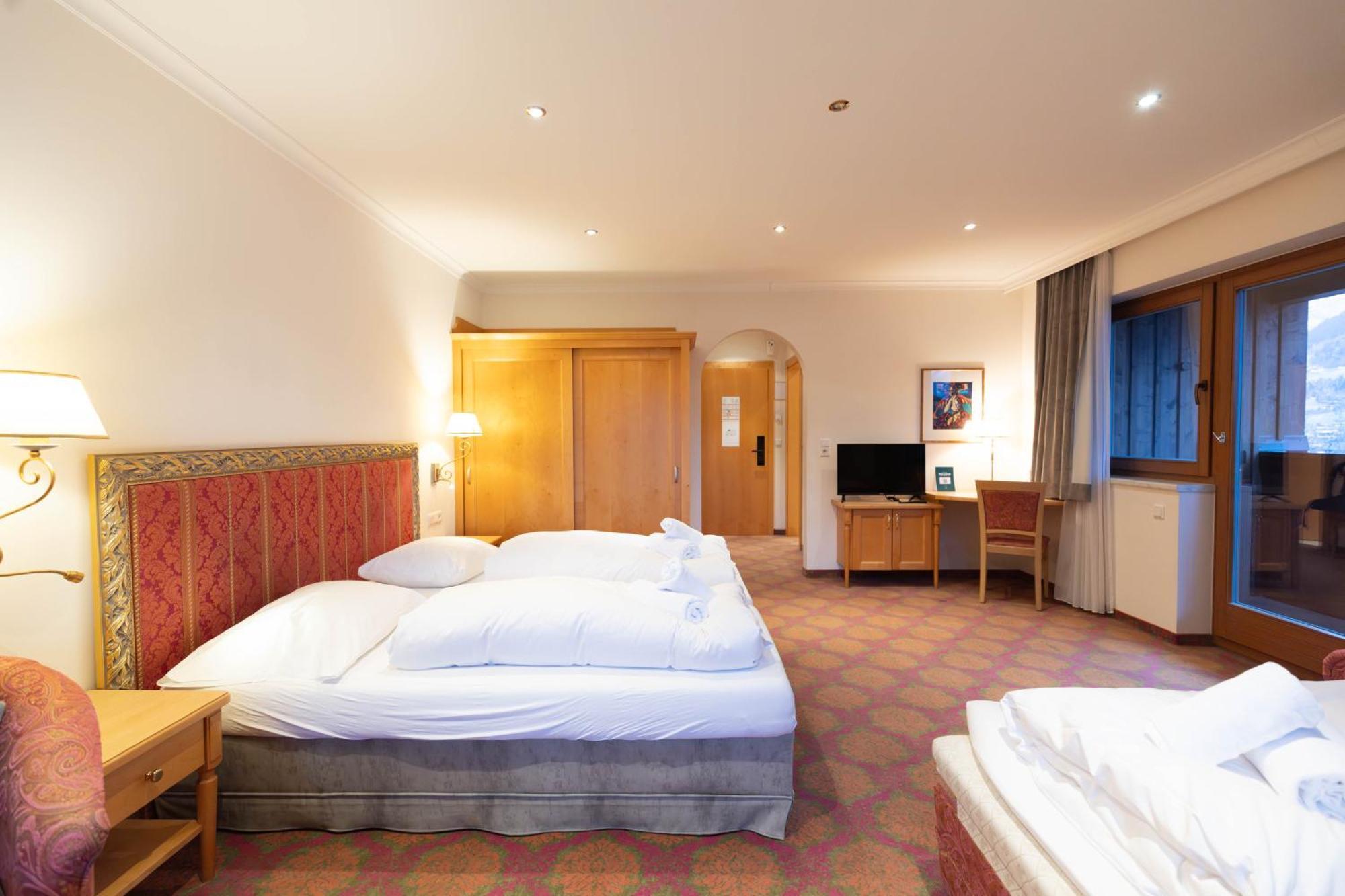 Heart Hotel Nordstern Mayrhofen Buitenkant foto