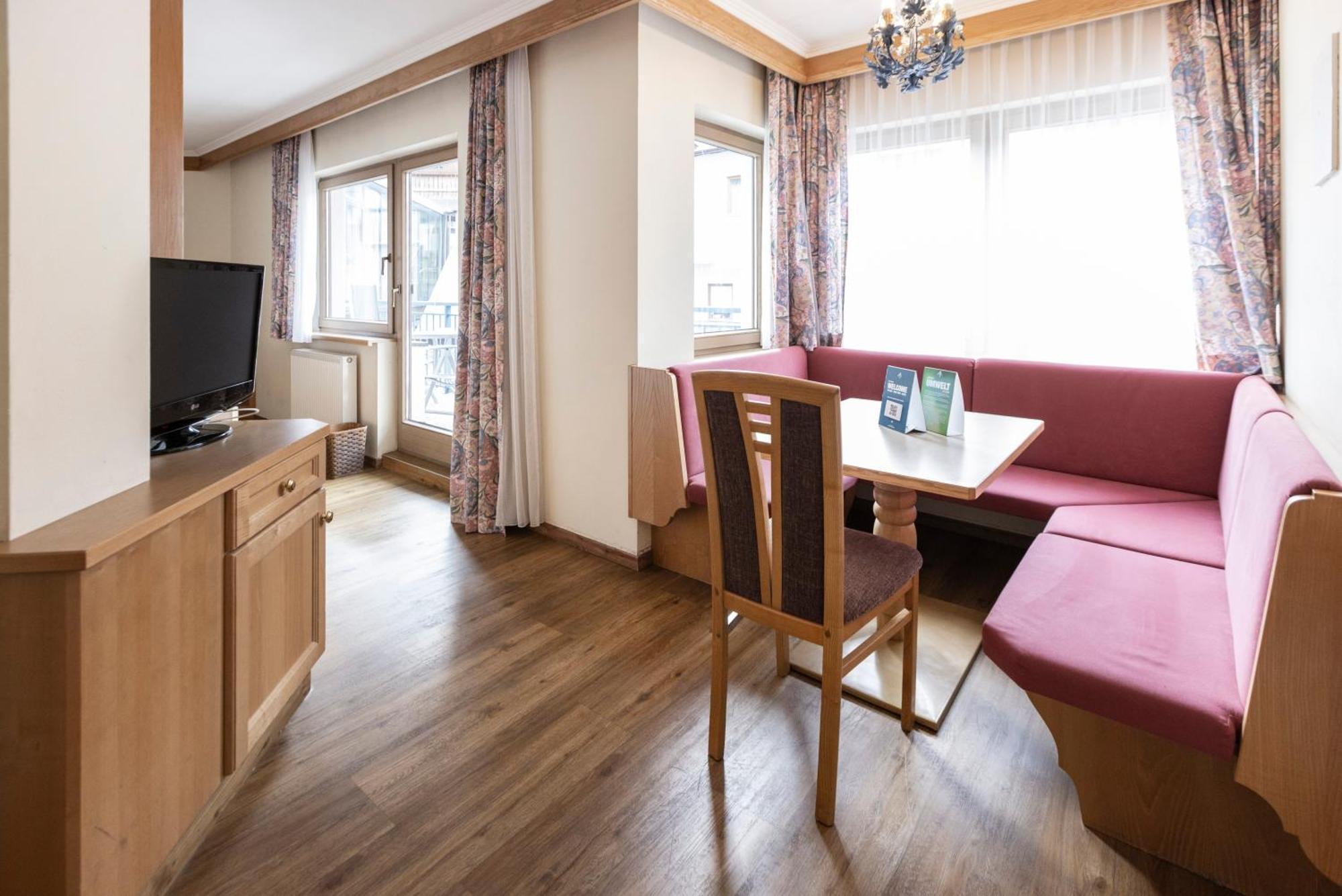 Heart Hotel Nordstern Mayrhofen Buitenkant foto